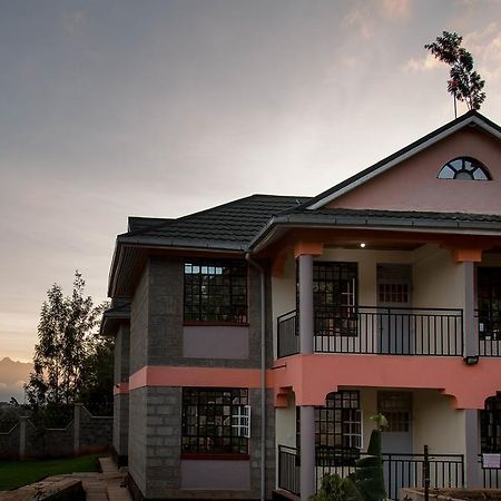 Kuniville Guest House เนย์รี ภายนอก รูปภาพ