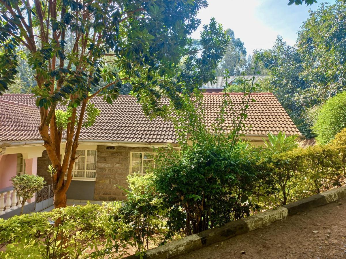Kuniville Guest House เนย์รี ภายนอก รูปภาพ