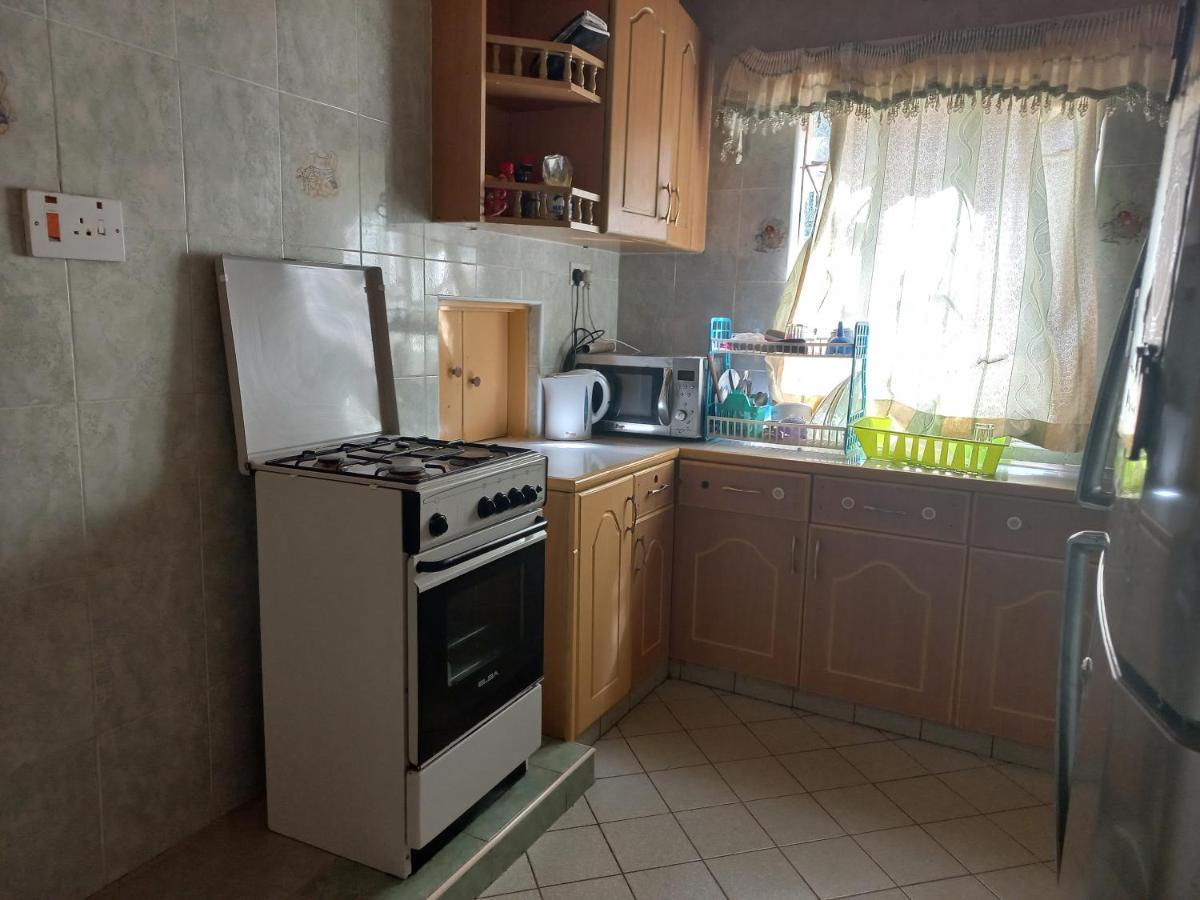 Kuniville Guest House เนย์รี ภายนอก รูปภาพ