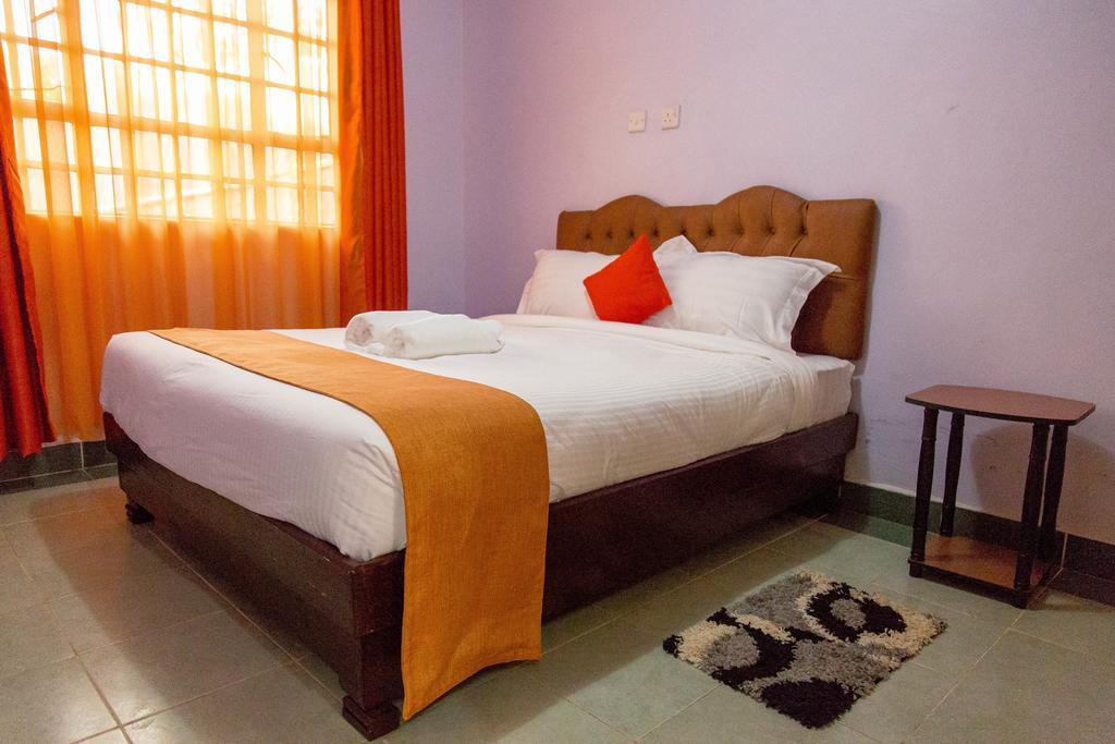 Kuniville Guest House เนย์รี ภายนอก รูปภาพ