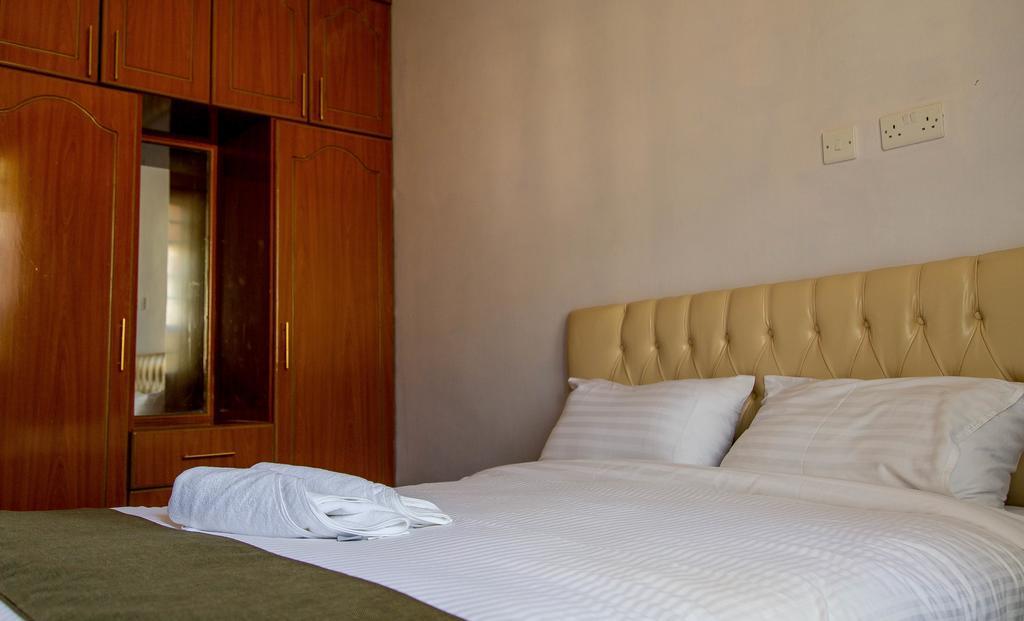 Kuniville Guest House เนย์รี ภายนอก รูปภาพ