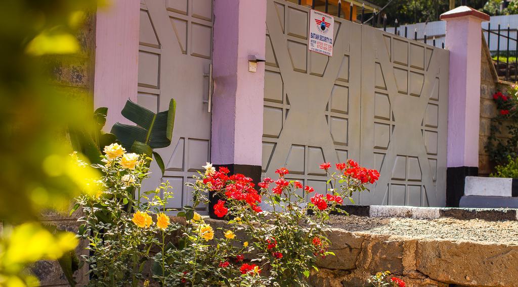 Kuniville Guest House เนย์รี ภายนอก รูปภาพ