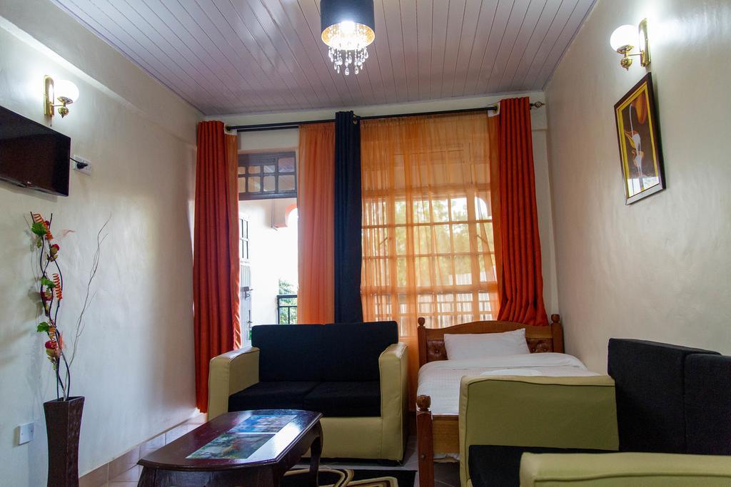Kuniville Guest House เนย์รี ภายนอก รูปภาพ