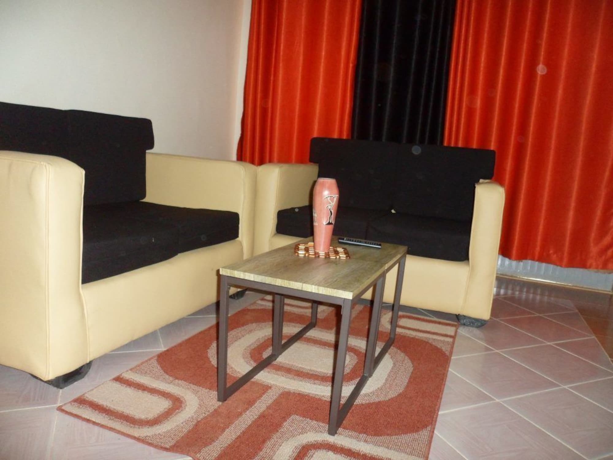 Kuniville Guest House เนย์รี ภายนอก รูปภาพ