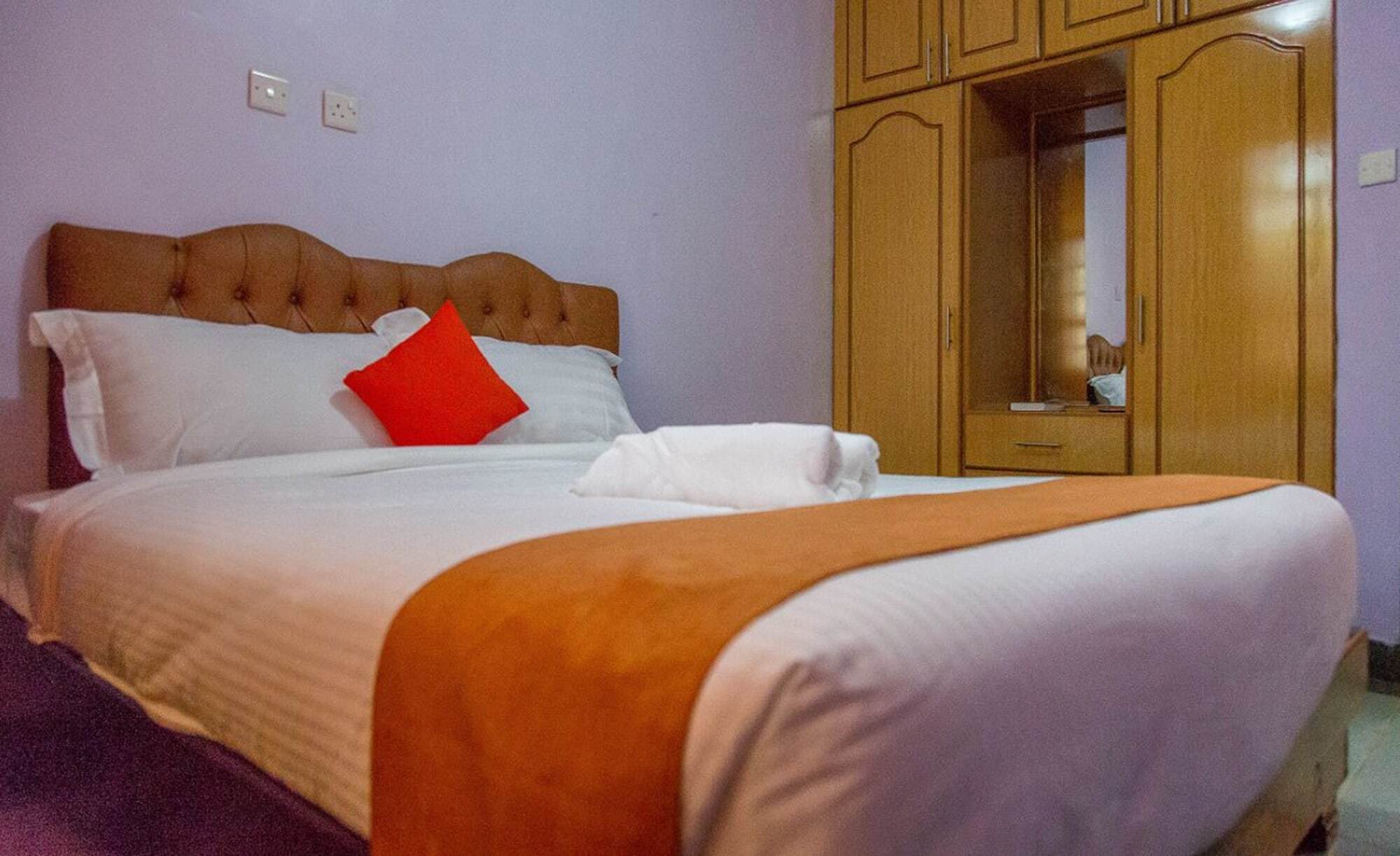 Kuniville Guest House เนย์รี ภายนอก รูปภาพ